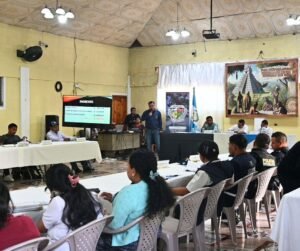 Presentación del informe cuatrimestral por el director de DAFIM